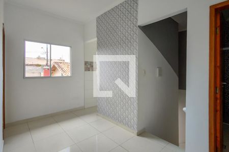 Sala de casa de condomínio para alugar com 2 quartos, 48m² em Nova Mirim, Praia Grande