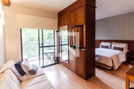 Sala de apartamento para alugar com 1 quarto, 32m² em Jardim Europa, São Paulo