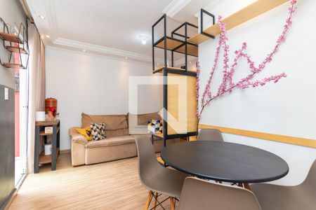 Sala de apartamento à venda com 2 quartos, 48m² em Vila Carmosina, São Paulo