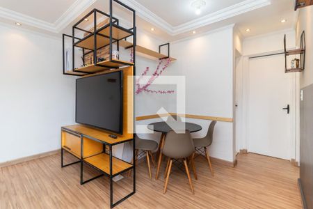 Sala de apartamento à venda com 2 quartos, 48m² em Vila Carmosina, São Paulo