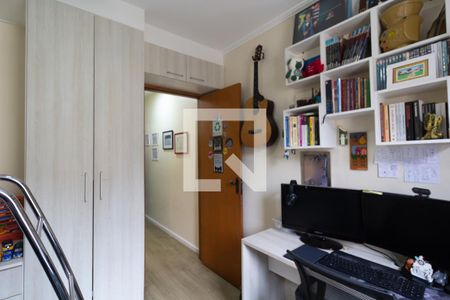 Quarto 1 de casa de condomínio para alugar com 2 quartos, 70m² em Vila Carmosina, São Paulo