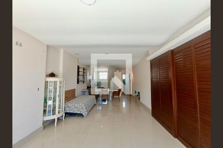 Sala de apartamento à venda com 1 quarto, 128m² em Copacabana, Rio de Janeiro