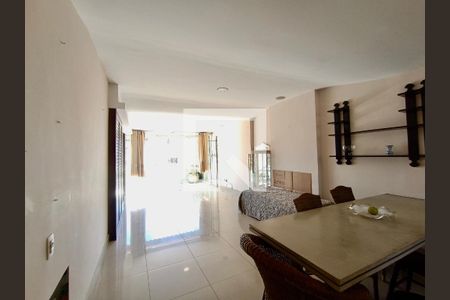 Sala de apartamento à venda com 1 quarto, 128m² em Copacabana, Rio de Janeiro