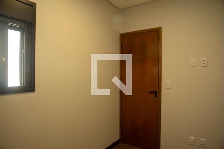 Quarto de casa à venda com 3 quartos, 130m² em Mirandópolis, São Paulo