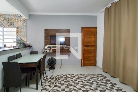 Sala de casa para alugar com 2 quartos, 100m² em Jardim Guaramar, Praia Grande