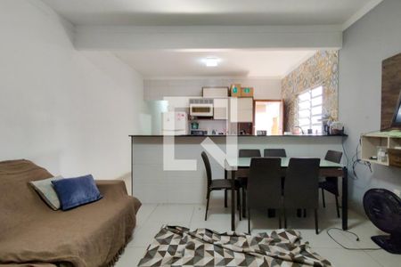 Sala de casa para alugar com 2 quartos, 100m² em Jardim Guaramar, Praia Grande