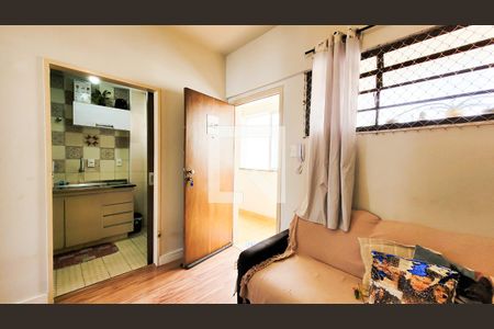 Sala de apartamento à venda com 1 quarto, 38m² em Vila Itapura, Campinas