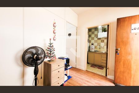 Sala de apartamento à venda com 1 quarto, 38m² em Vila Itapura, Campinas