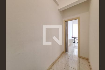 Corredor de apartamento para alugar com 1 quarto, 24m² em Centro, Rio de Janeiro