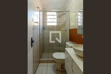 Banheiro de apartamento para alugar com 1 quarto, 45m² em Nonoai, Porto Alegre