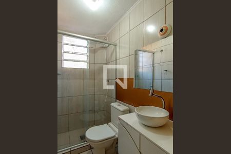 Banheiro de apartamento para alugar com 1 quarto, 45m² em Nonoai, Porto Alegre