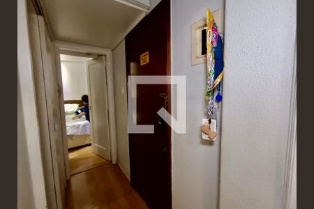 Sala de casa de condomínio à venda com 2 quartos, 41m² em Copacabana, Rio de Janeiro