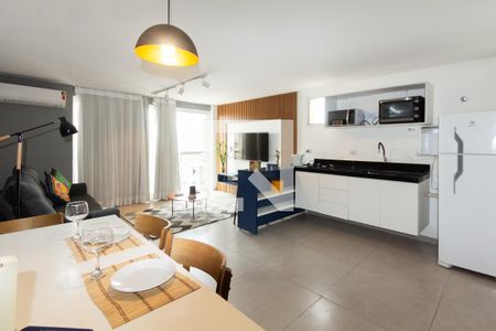 Sala/Cozinha de apartamento para alugar com 1 quarto, 68m² em Vila Nova Conceição, São Paulo