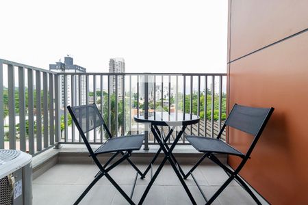 Sala - Varanda de kitnet/studio para alugar com 1 quarto, 28m² em Chácara Santo Antônio (zona Sul), São Paulo