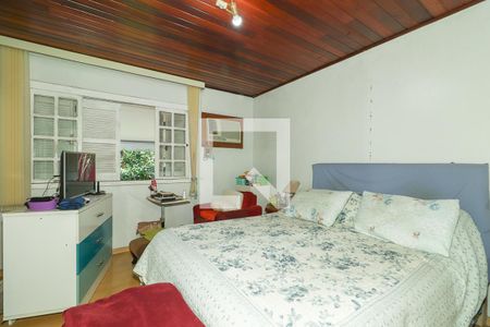 Quarto Suíte de casa à venda com 4 quartos, 370m² em Vila Ipiranga, Porto Alegre