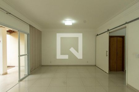 Sala de casa de condomínio para alugar com 3 quartos, 123m² em Vila Fiori, Sorocaba