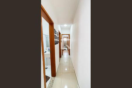 Corredor de apartamento à venda com 2 quartos, 55m² em Vila Santo Alberto, Santo André