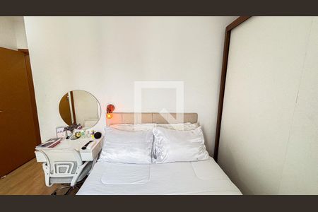 Suíte de apartamento à venda com 2 quartos, 55m² em Vila Santo Alberto, Santo André