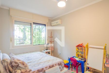 Quarto 1 de apartamento para alugar com 3 quartos, 68m² em Medianeira, Porto Alegre