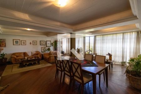 Sala de casa à venda com 3 quartos, 430m² em Jardim Isabel, Porto Alegre