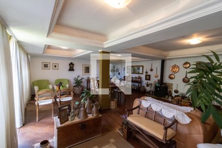 Sala de casa à venda com 3 quartos, 430m² em Jardim Isabel, Porto Alegre