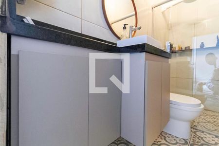 Banheiro social de casa para alugar com 1 quarto, 54m² em Castelo, Belo Horizonte