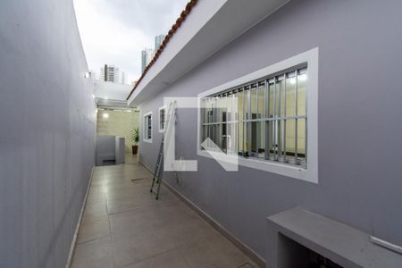 Casa à venda com 225m², 3 quartos e 6 vagas Casa à venda com 225m², 3 quartos e 6 vagasÁrea externa