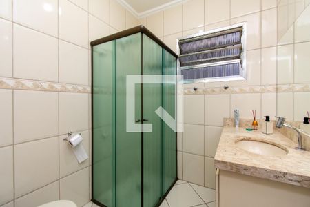 Casa à venda com 225m², 3 quartos e 6 vagas Casa à venda com 225m², 3 quartos e 6 vagasBanheiro Corredor