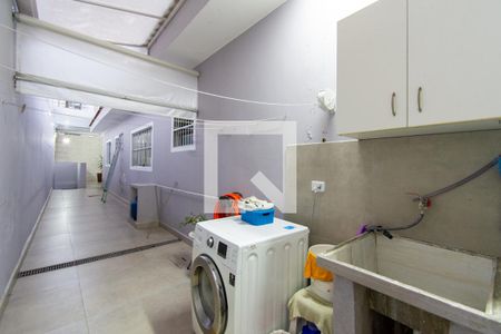 Casa à venda com 225m², 3 quartos e 6 vagas Casa à venda com 225m², 3 quartos e 6 vagasÁrea de Serviço