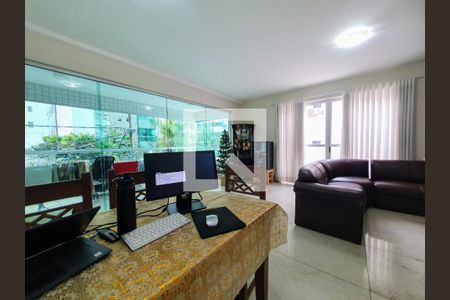 Sala de apartamento à venda com 4 quartos, 223m² em União, Belo Horizonte