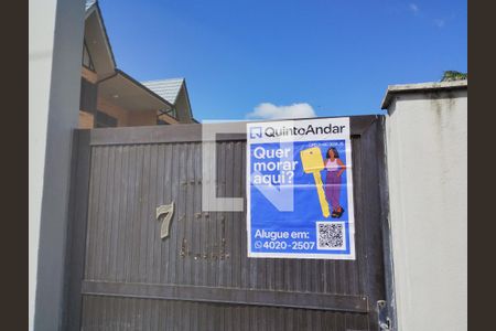 Casa de condomínio para alugar com 1000m², 3 quartos e 4 vagas Casa de condomínio para alugar com 1000m², 3 quartos e 4 vagasPlaquinha