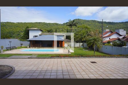 Vista Pátio de casa de condomínio para alugar com 3 quartos, 1200m² em Lagoa da Conceição, Florianópolis