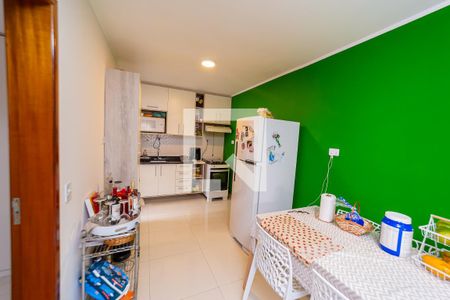 Sala/Cozinha de apartamento para alugar com 2 quartos, 45m² em Vila Euthalia, São Paulo