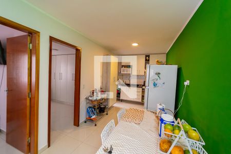 Sala/Cozinha de apartamento para alugar com 2 quartos, 45m² em Vila Euthalia, São Paulo