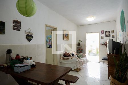 Sala de casa à venda com 4 quartos, 197m² em Paraíso, Belo Horizonte