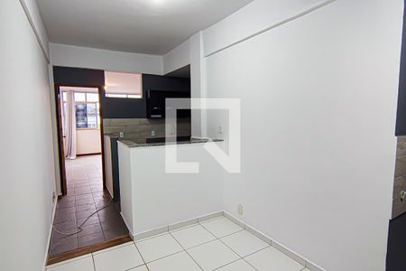 Sala de apartamento para alugar com 1 quarto, 45m² em Curicica, Rio de Janeiro