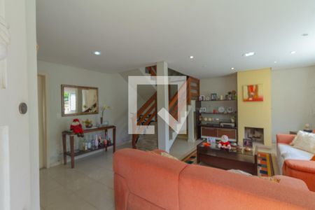 Sala de casa à venda com 5 quartos, 270m² em Mal. Rondon, Canoas