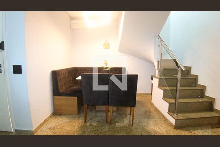 Sala de casa de condomínio para alugar com 3 quartos, 95m² em Vila Independencia, São Paulo