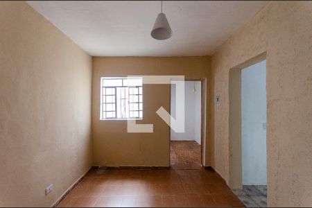 Sala de casa para alugar com 2 quartos, 60m² em Vila Serralheiro, São Paulo