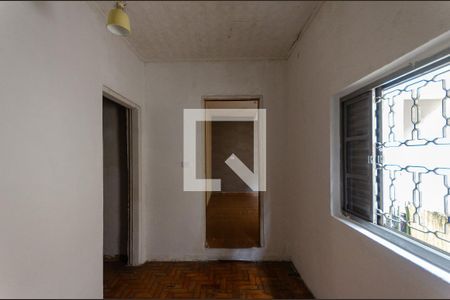 Quarto 1 de casa para alugar com 2 quartos, 60m² em Vila Serralheiro, São Paulo