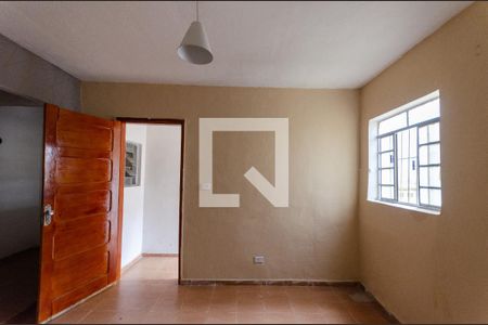 Sala de casa para alugar com 2 quartos, 60m² em Vila Serralheiro, São Paulo