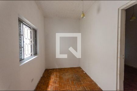 Quarto 1 de casa para alugar com 2 quartos, 60m² em Vila Serralheiro, São Paulo