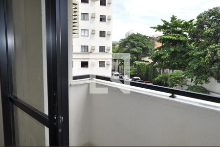 varanda de apartamento à venda com 3 quartos, 67m² em Del Castilho, Rio de Janeiro