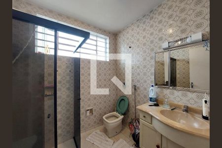 Casa para alugar com 140m², 2 quartos e 3 vagas Casa para alugar com 140m², 2 quartos e 3 vagasBanheiro