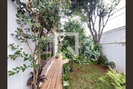 Casa para alugar com 140m², 2 quartos e 3 vagas Casa para alugar com 140m², 2 quartos e 3 vagasJardim