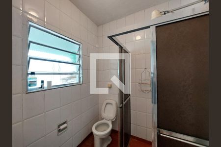 Casa para alugar com 140m², 2 quartos e 3 vagas Casa para alugar com 140m², 2 quartos e 3 vagasBanheiro da Edícula