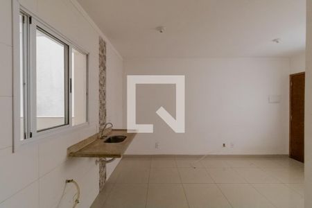 Sala e Cozinha  de apartamento para alugar com 2 quartos, 50m² em Vila Nhocuné, São Paulo