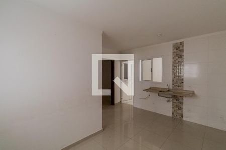 Sala e Cozinha  de apartamento para alugar com 2 quartos, 50m² em Vila Nhocuné, São Paulo