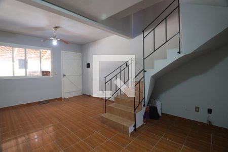 Sala de casa de condomínio à venda com 2 quartos, 104m² em Rio Branco, Canoas