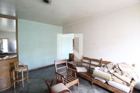 Sala 1 de casa para alugar com 4 quartos, 260m² em Brasil, Uberlândia